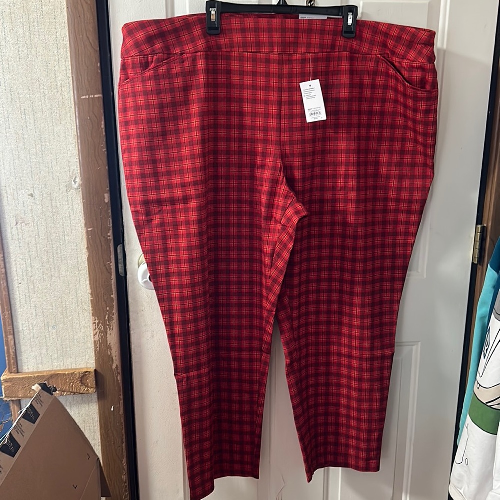 CROFT & BARROW THE EFFORTLESS STRETCH PANT: RED PLAID: NWT: SZ 28W